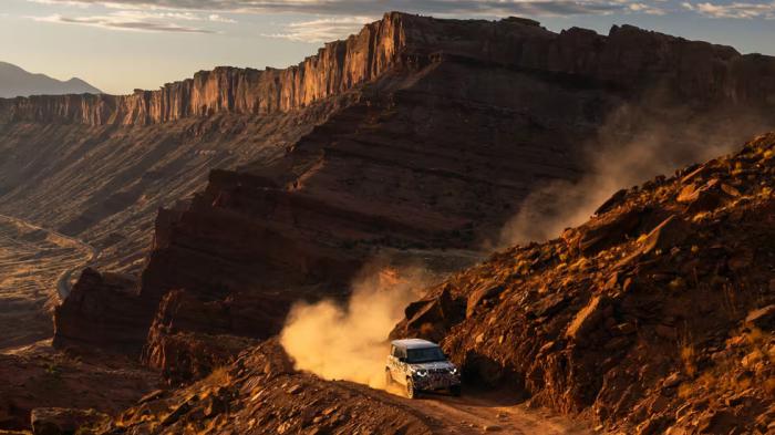 Το Land Rover Defender Octa θα κάνει το ντεμπούτο του φέτος